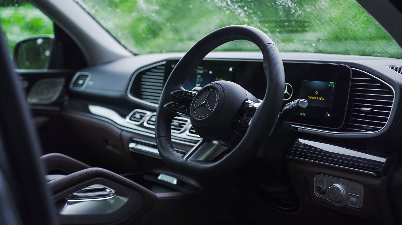 1755751739-Mercedes-Benz GLS 450d AMG Lin